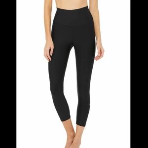 Alo Yoga High Waist Airlift Capri